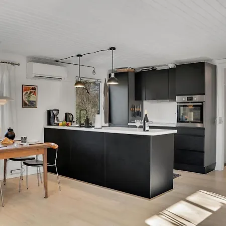 Beautiful In With Wifi And 3 Bedrooms Vakantiehuis *