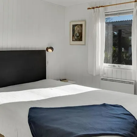 Beautiful In With Wifi And 3 Bedrooms Gedser
